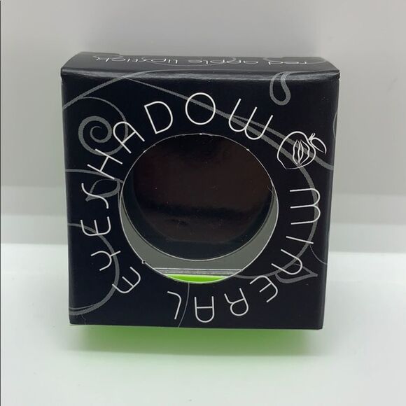 NIB RedAppleLipstick Mineral Eyeshadow-Black Magic - Picture 2 of 5